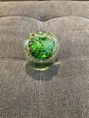 EUC Vintage Murano Glass Apple Paperweight